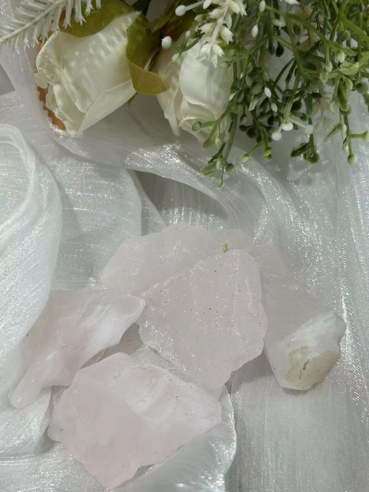 𝑅𝑎𝑤 𝑠𝑡𝑜𝑛𝑒𝑠